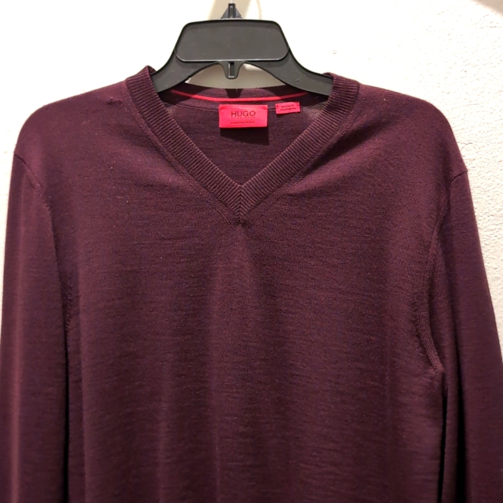 Hugo Boss Extra Fine Merino Wool Sweater. Burgundy. Men's Large.